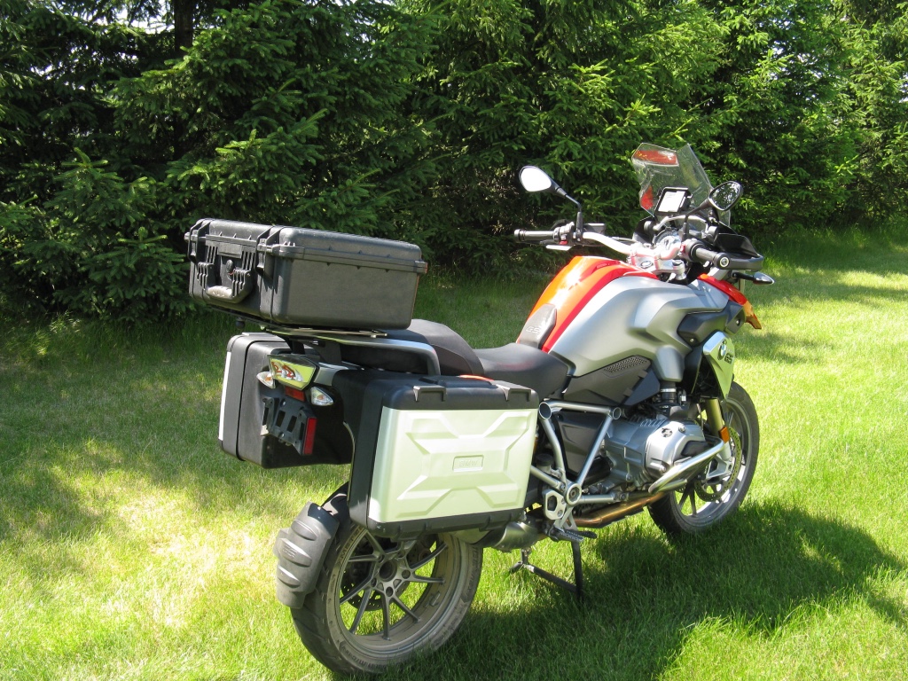 BRE BMW R1200 GS Slider Rear Rack with Top Box Quick Connect Premium Lock | Back Road ...